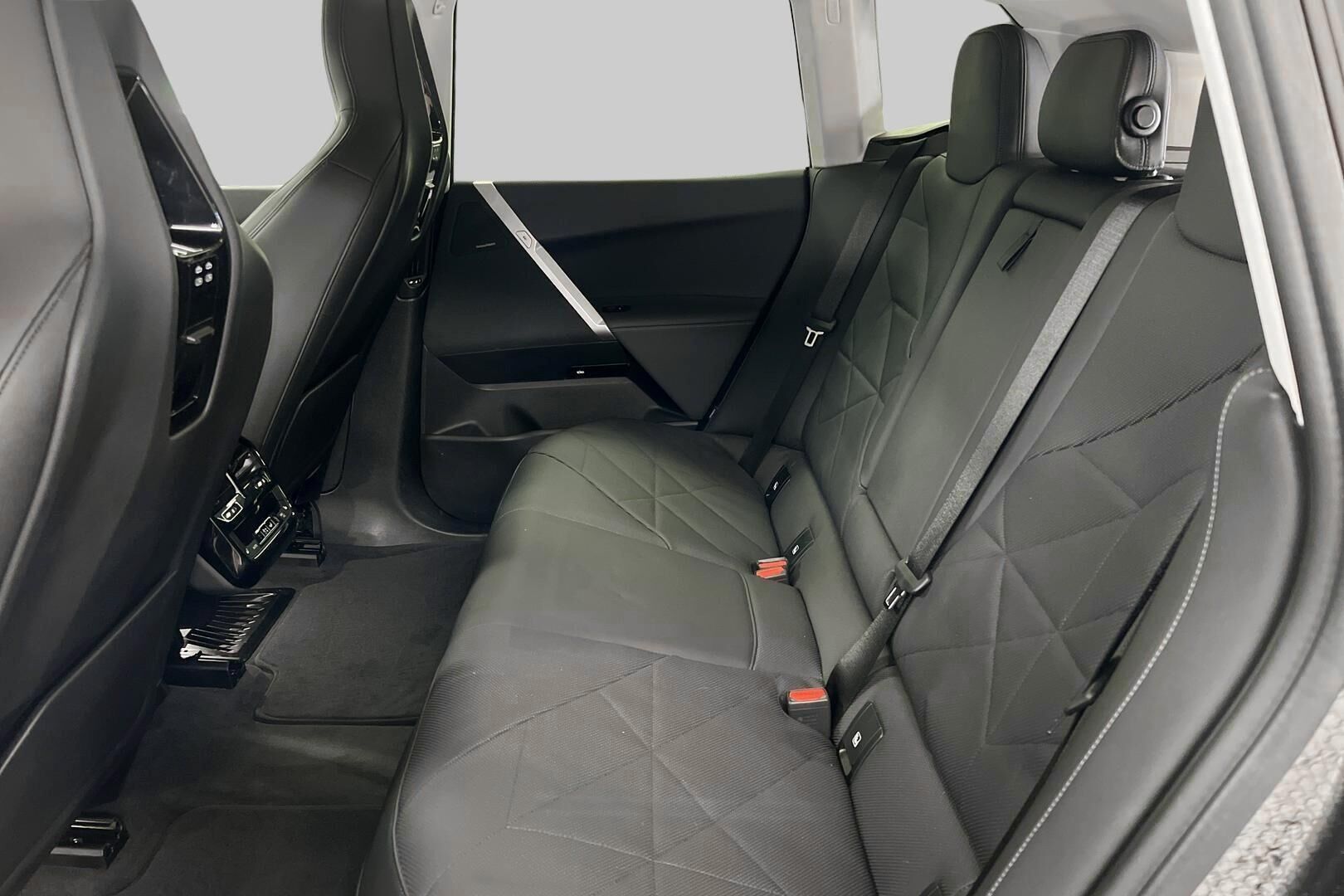 BMW IX iso kuva 6