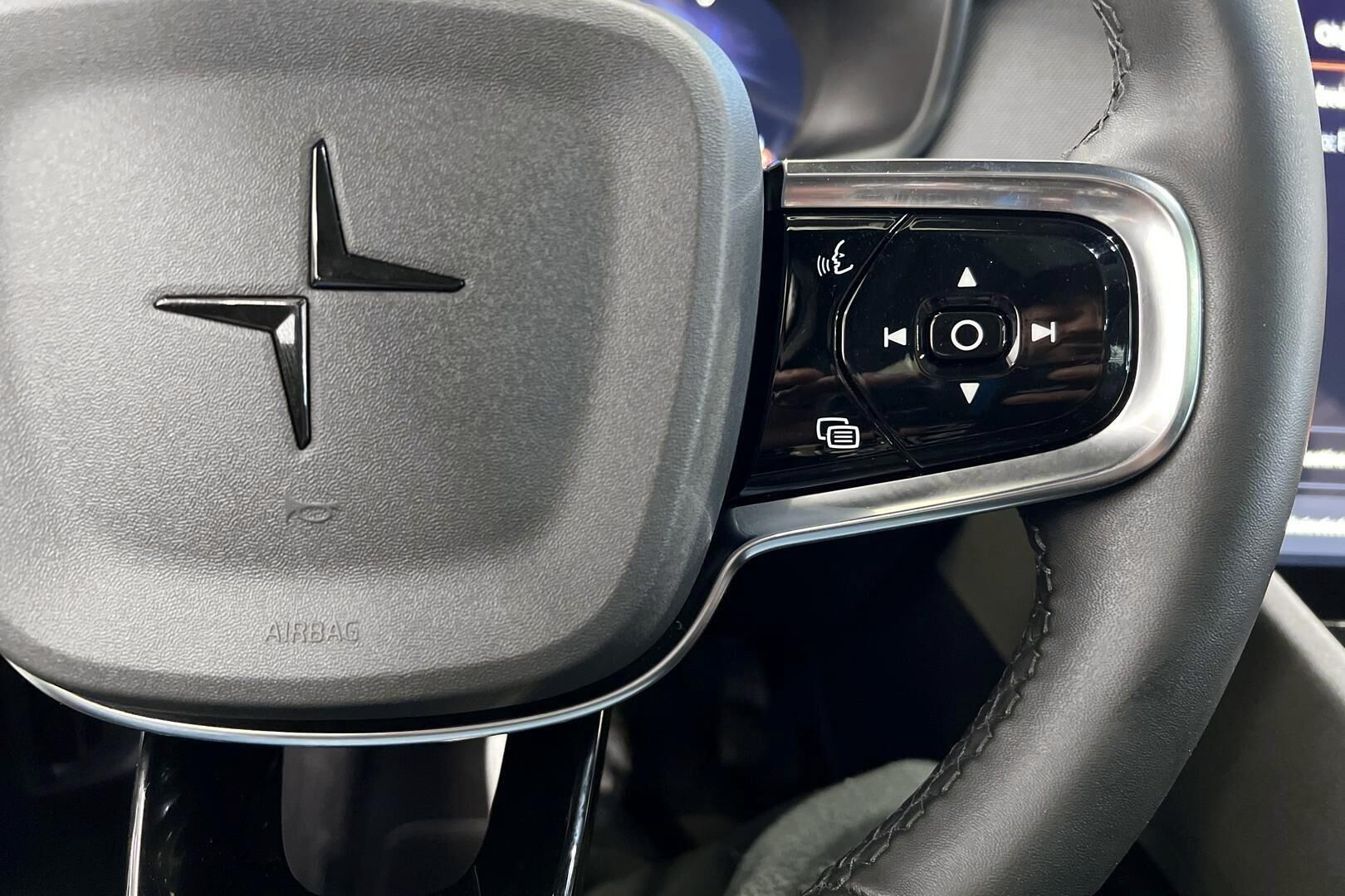 POLESTAR 2 iso kuva 30