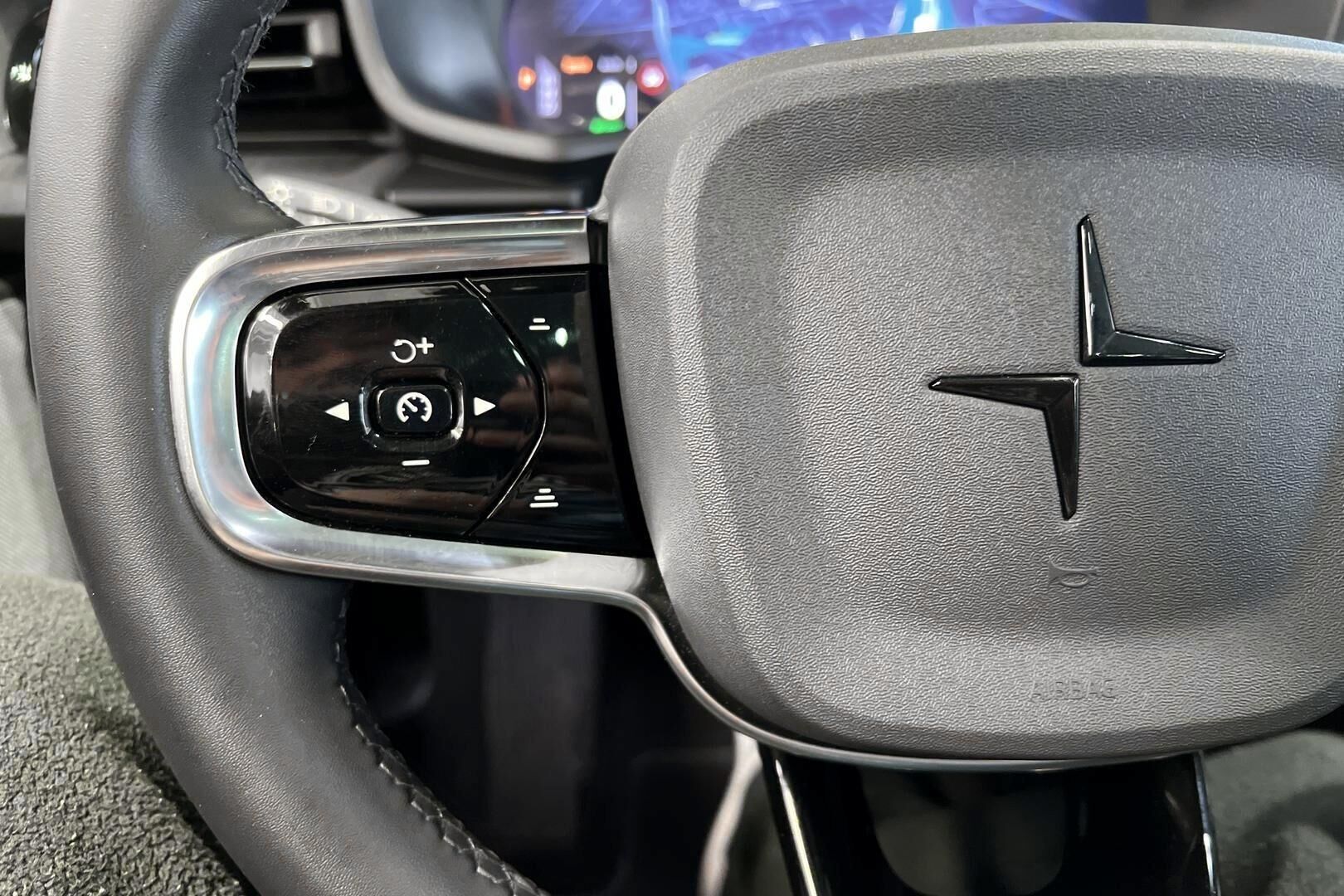 POLESTAR 2 iso kuva 22