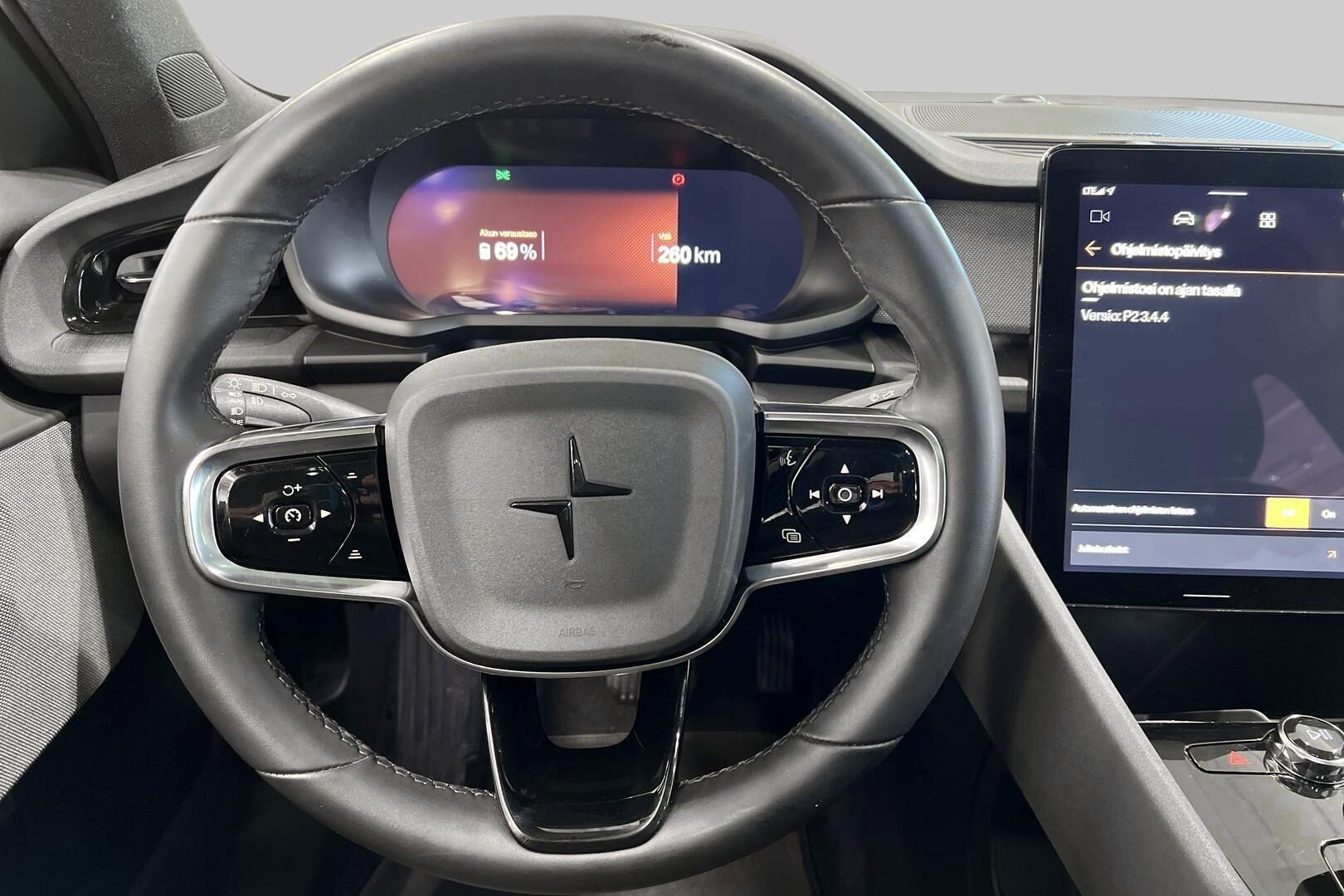 POLESTAR 2 iso kuva 32