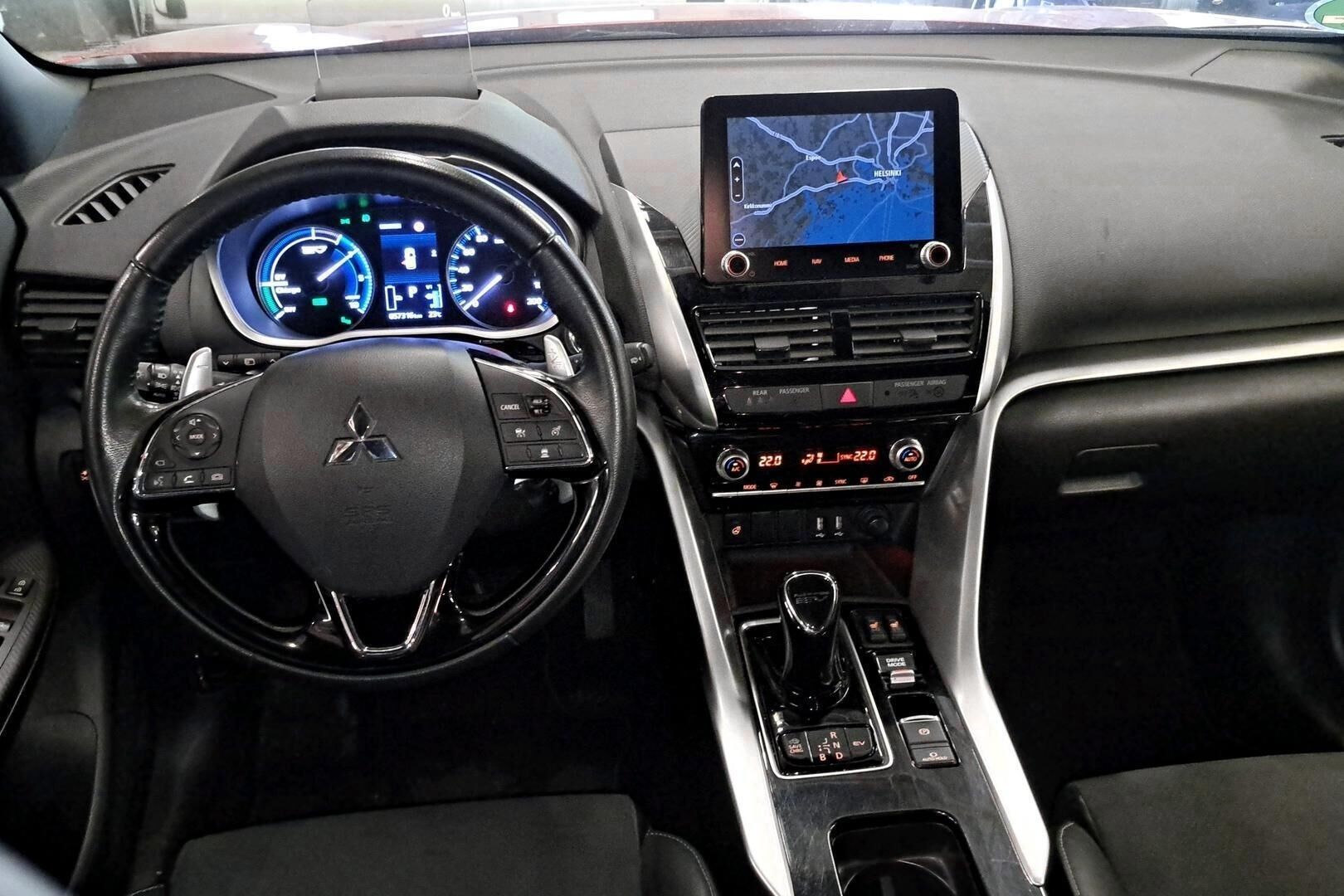 MITSUBISHI ECLIPSE CROSS iso kuva 2
