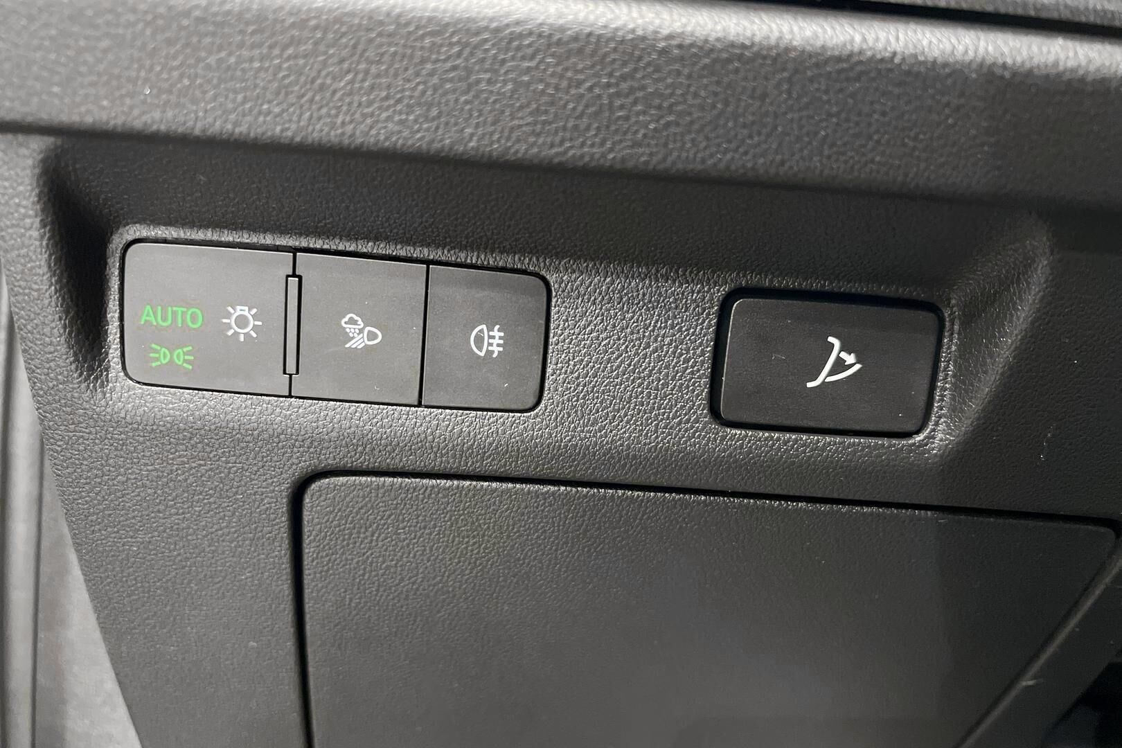 SKODA ENYAQ iso kuva 24