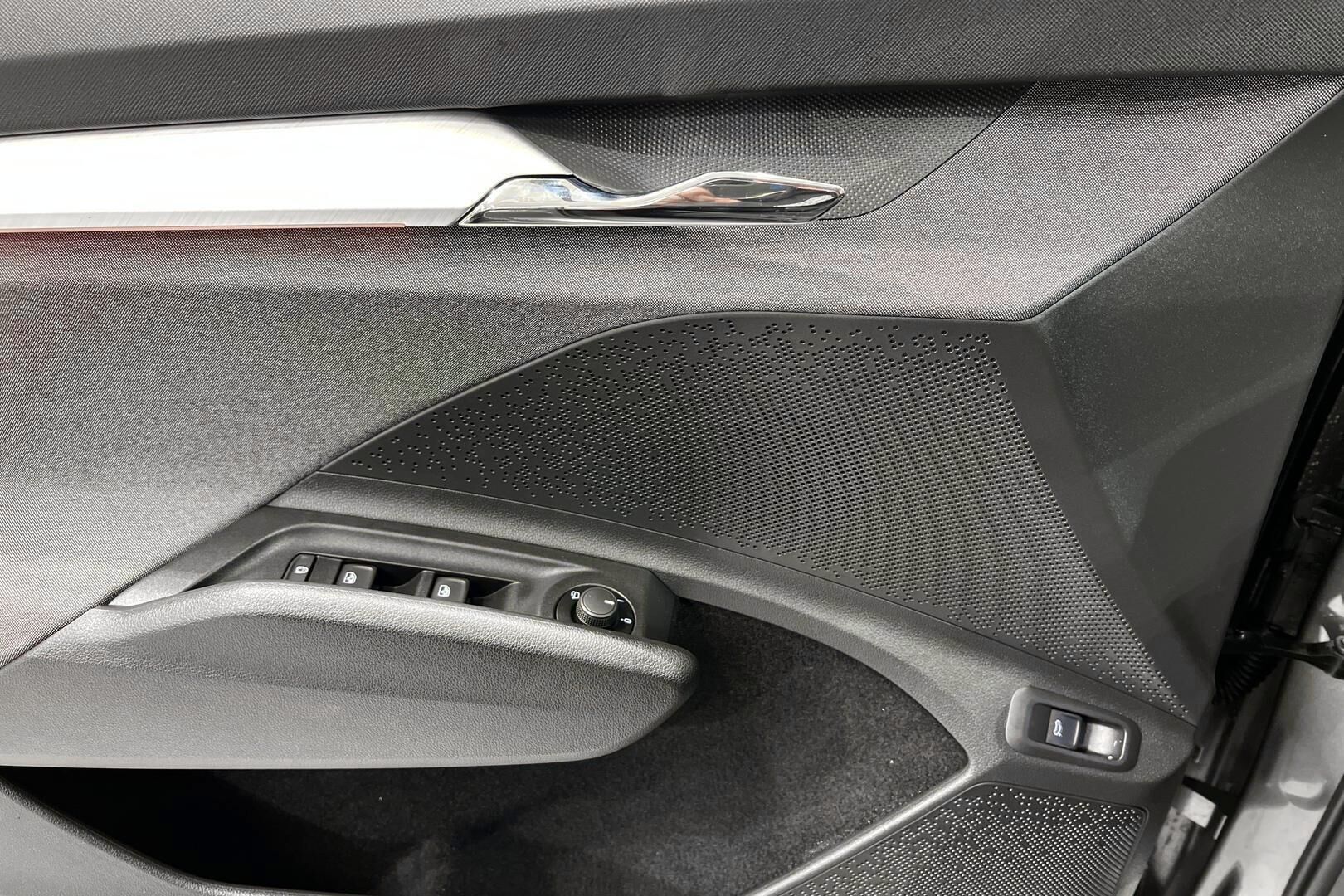 SKODA ENYAQ iso kuva 25