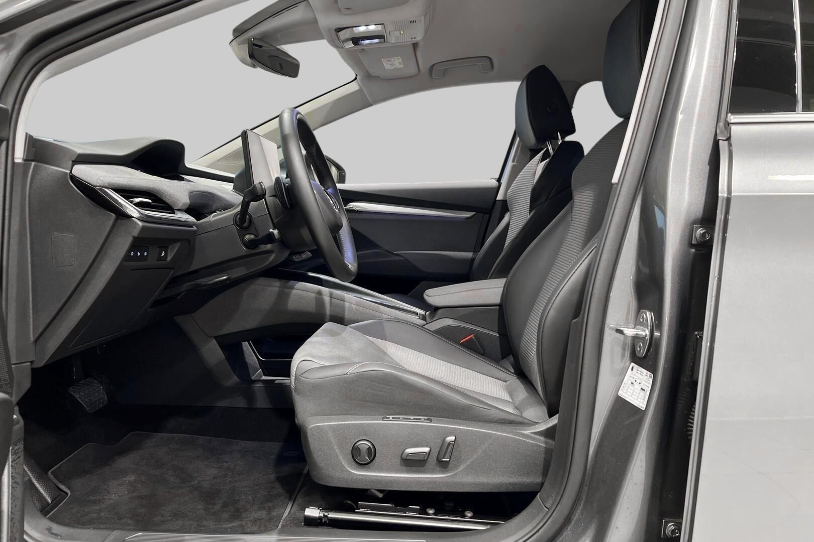 SKODA ENYAQ iso kuva 31
