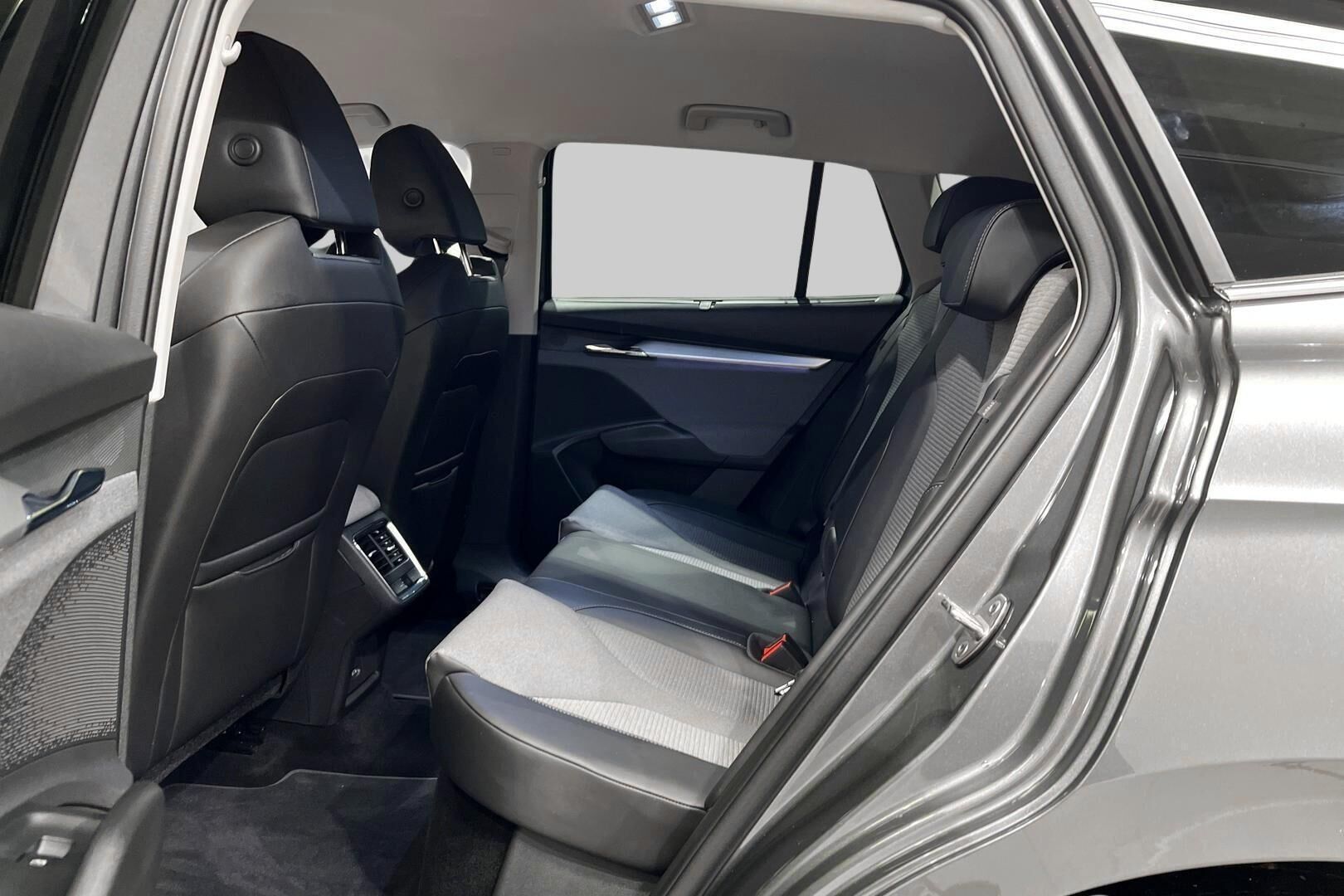 SKODA ENYAQ iso kuva 7