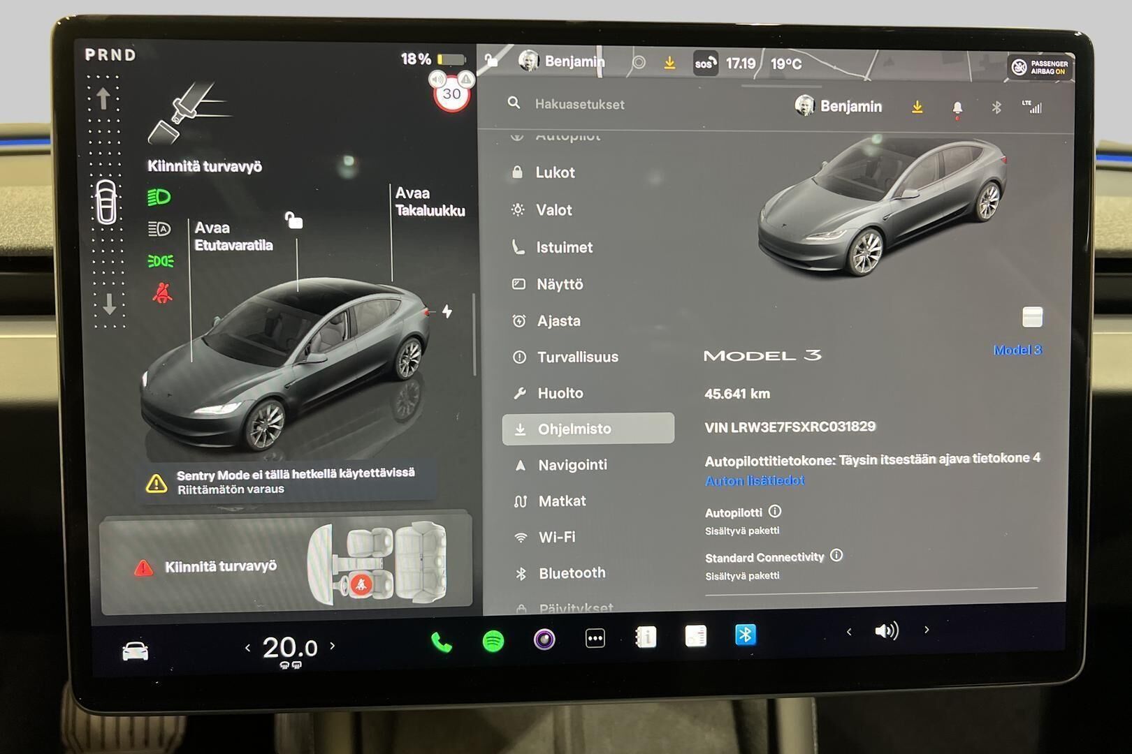 TESLA MODEL 3 iso kuva 17