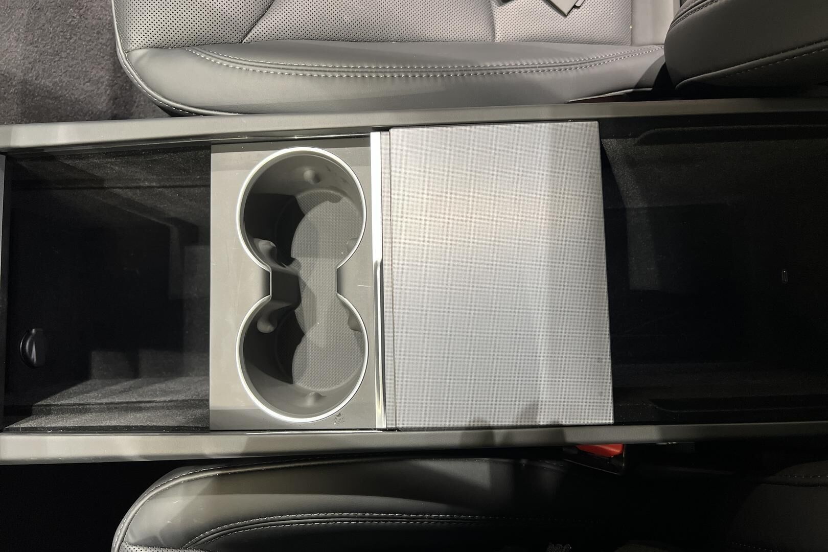 TESLA MODEL 3 iso kuva 19