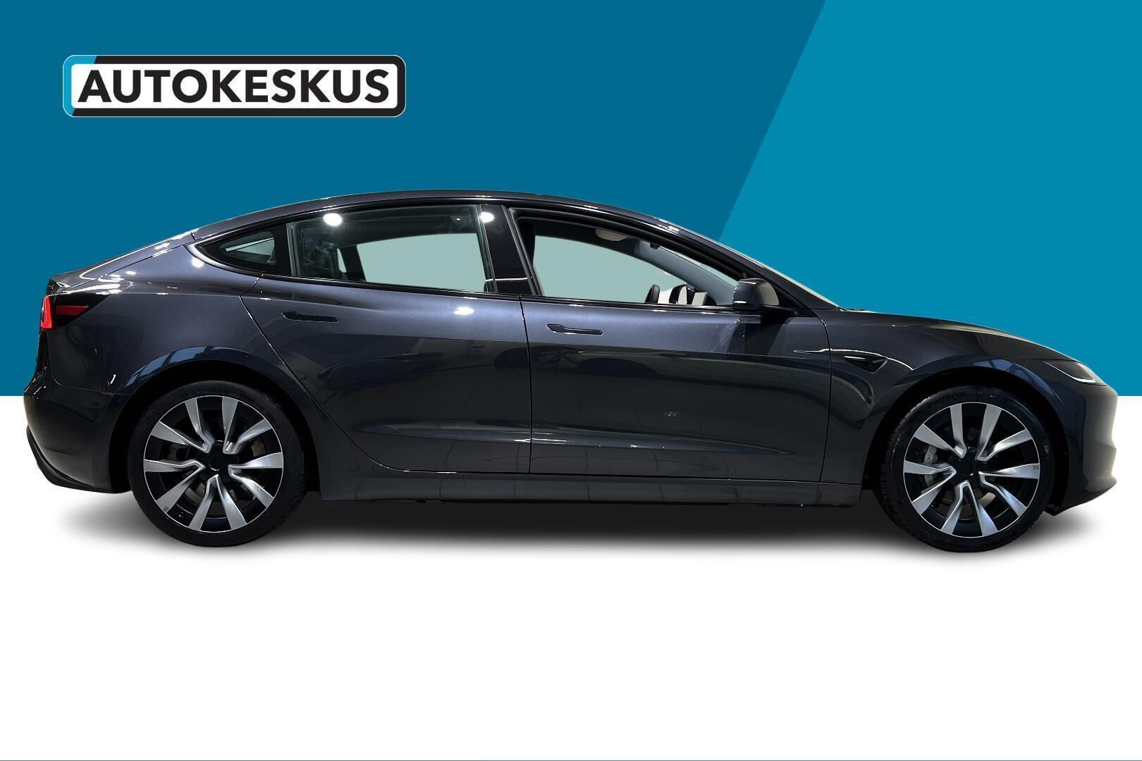 TESLA MODEL 3 iso kuva 4
