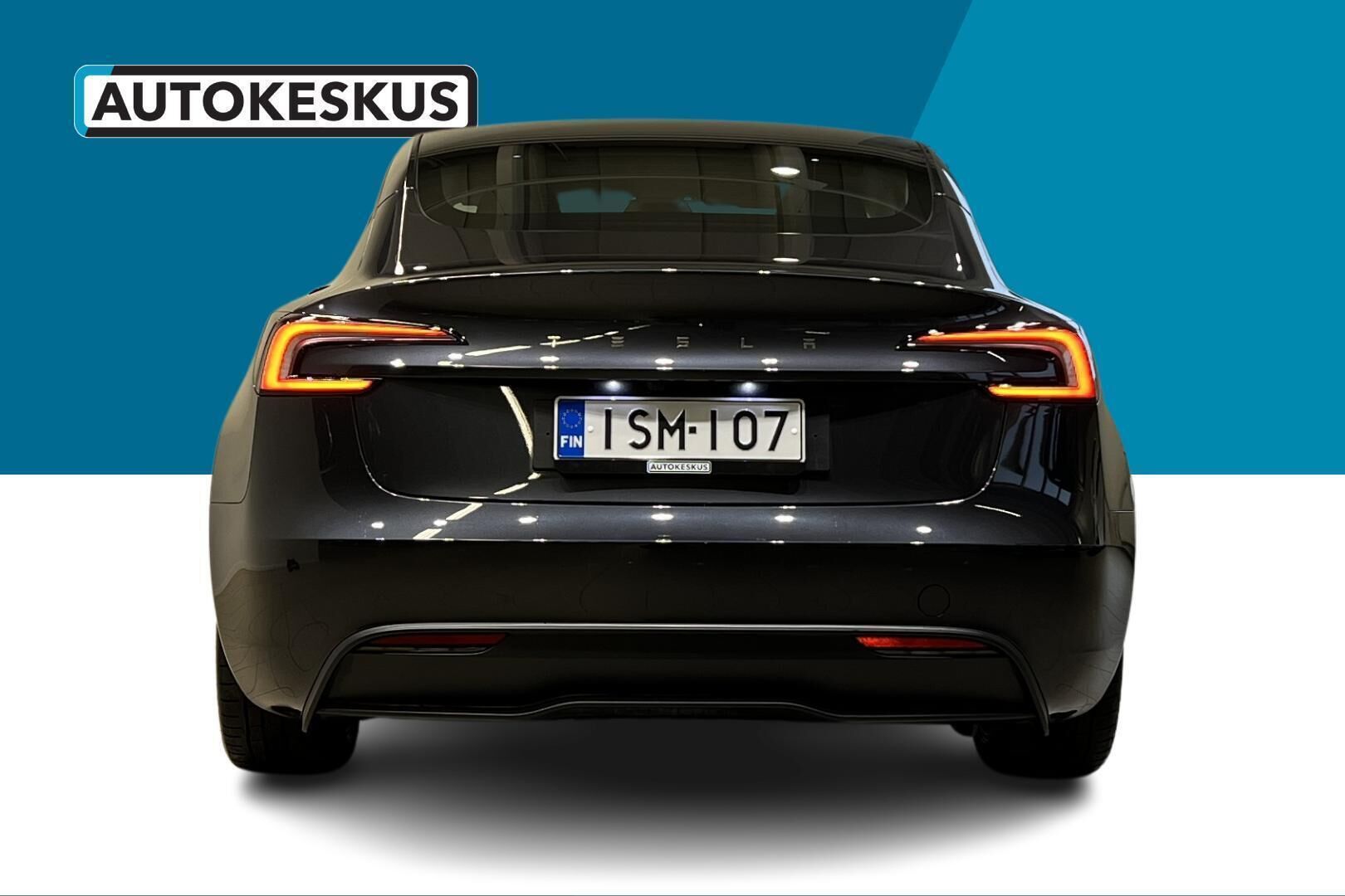 TESLA MODEL 3 iso kuva 30