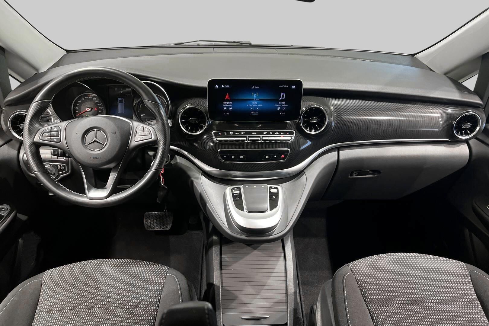 MERCEDES-BENZ EQV iso kuva 9