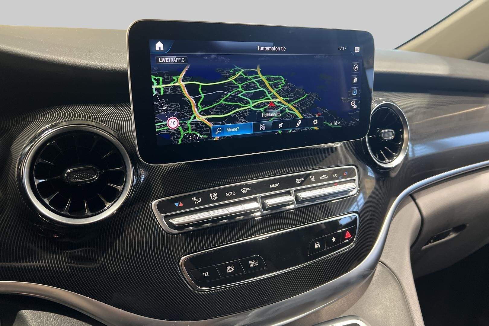 MERCEDES-BENZ EQV iso kuva 29