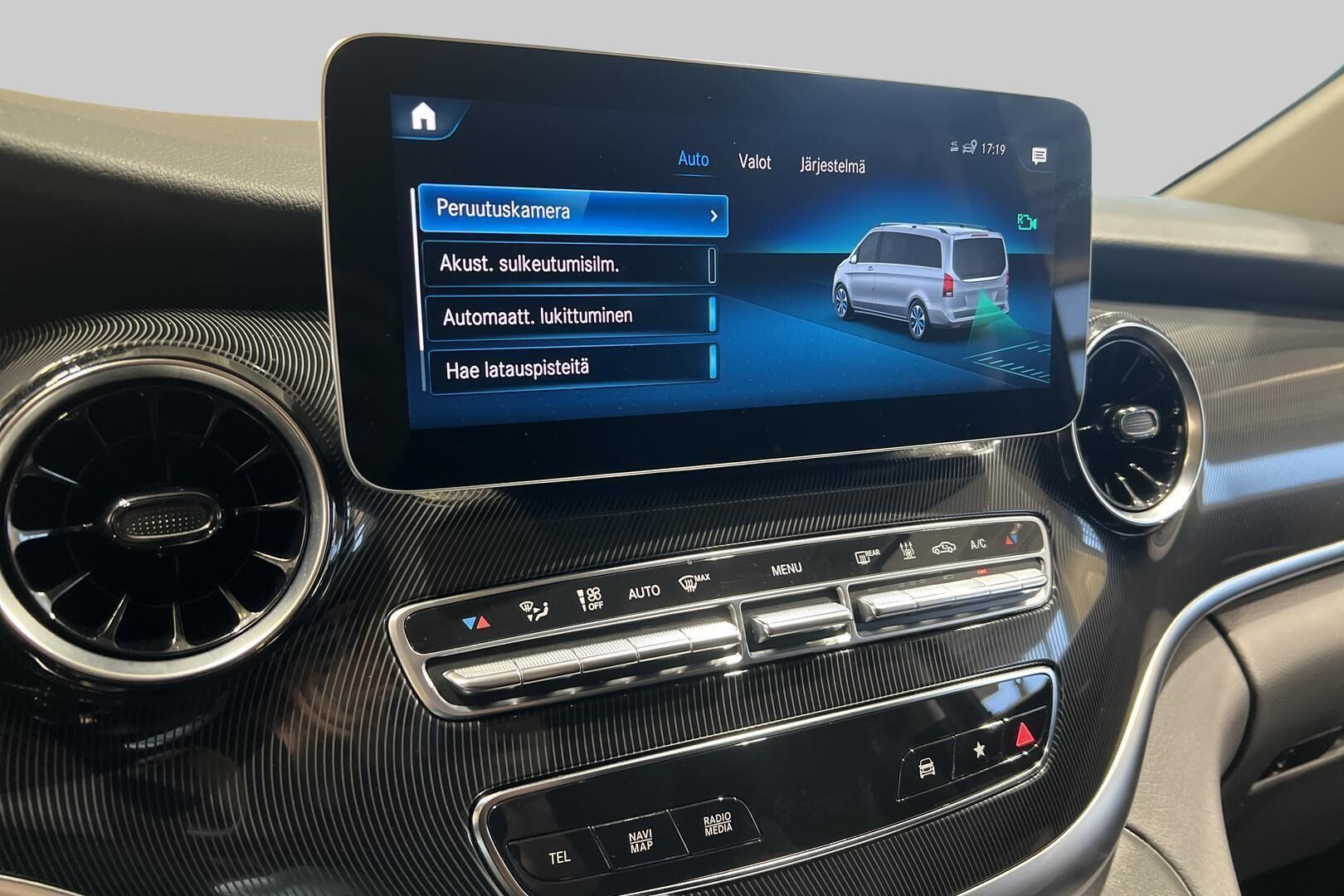 MERCEDES-BENZ EQV iso kuva 14