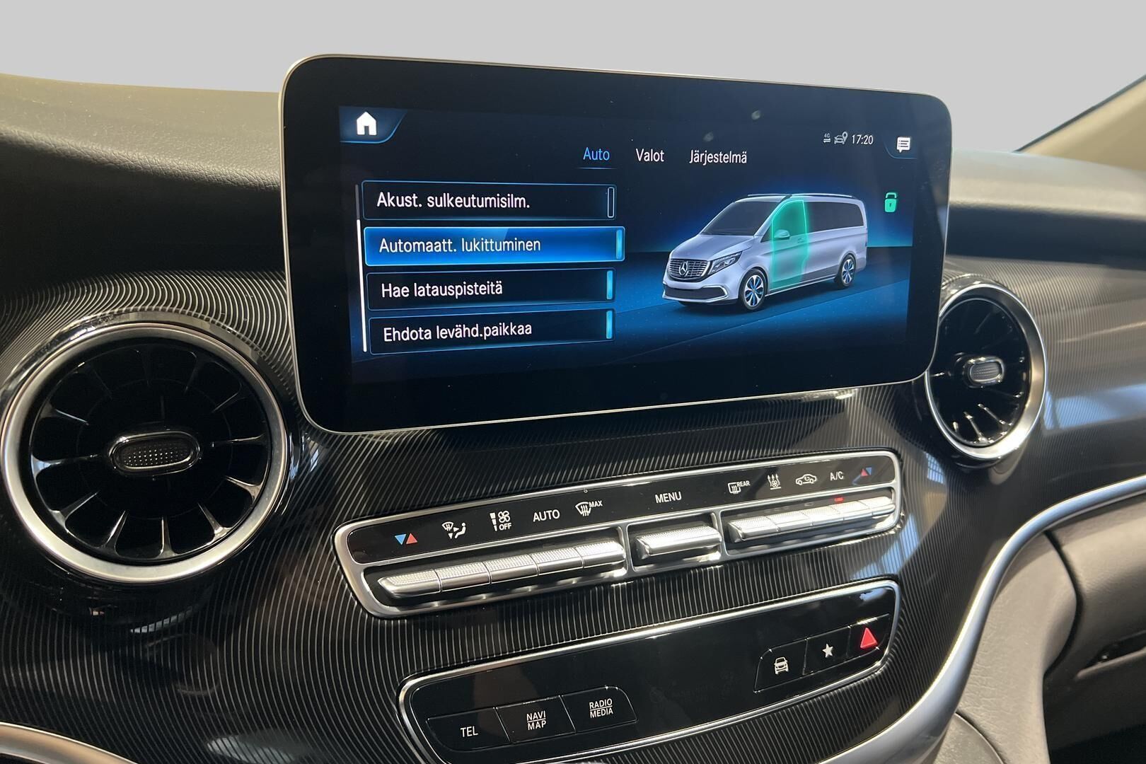 MERCEDES-BENZ EQV iso kuva 17