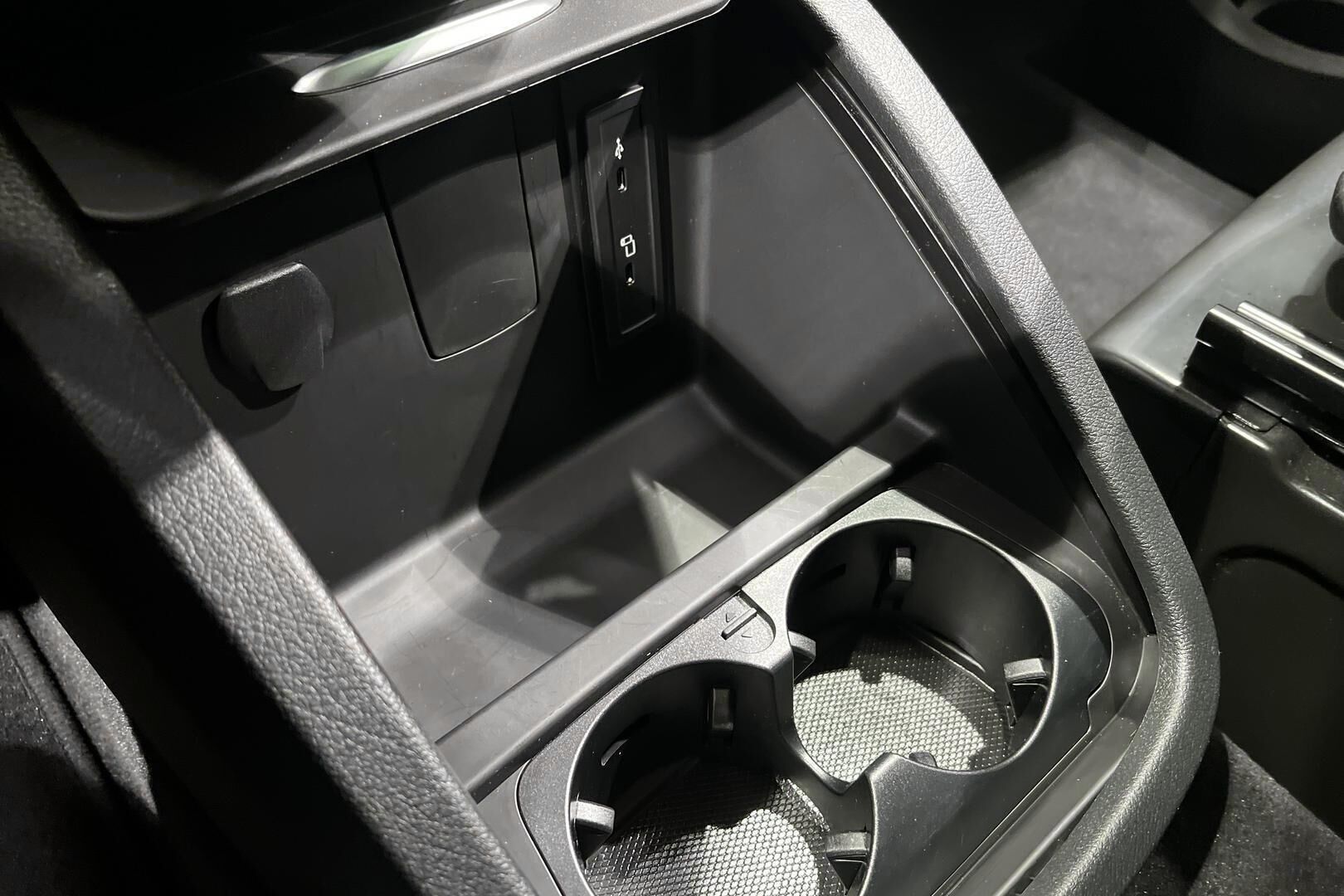 MERCEDES-BENZ EQV iso kuva 19