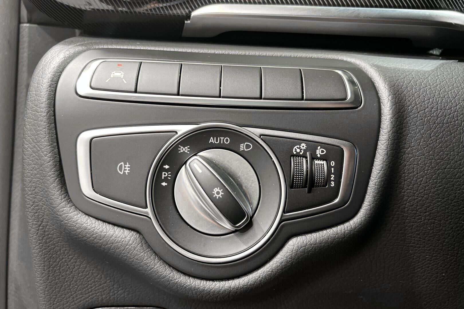 MERCEDES-BENZ EQV iso kuva 23