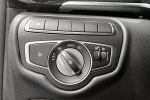 MERCEDES-BENZ EQV esikatselu 23