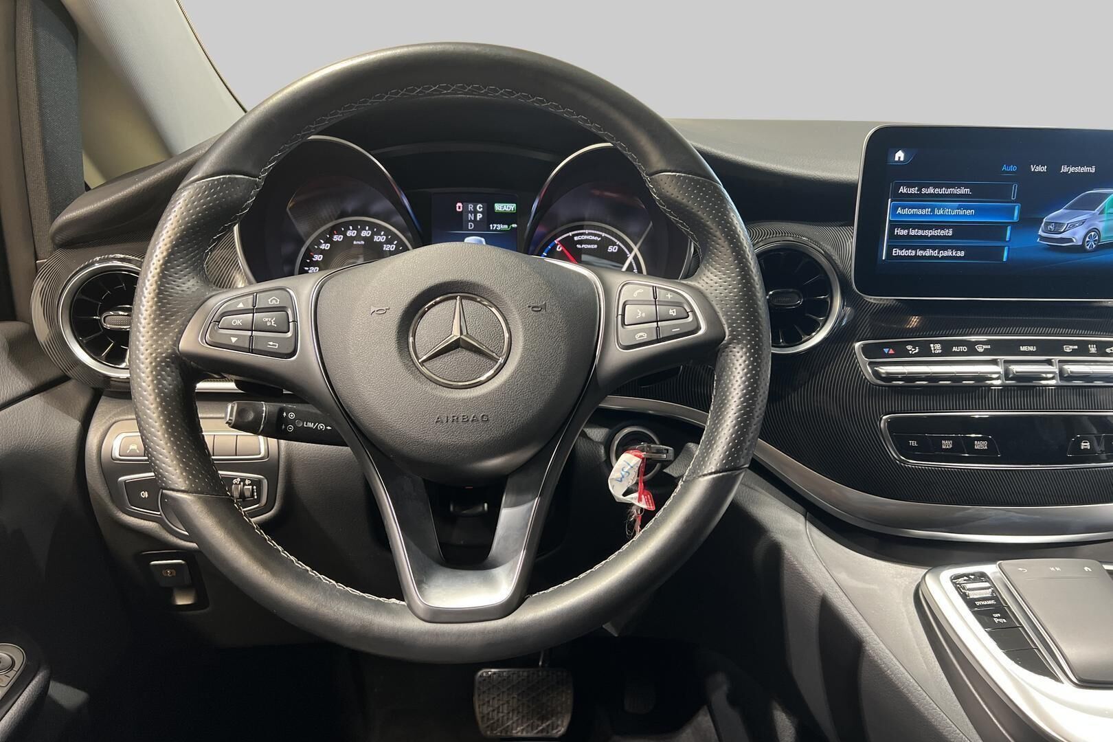 MERCEDES-BENZ EQV iso kuva 25