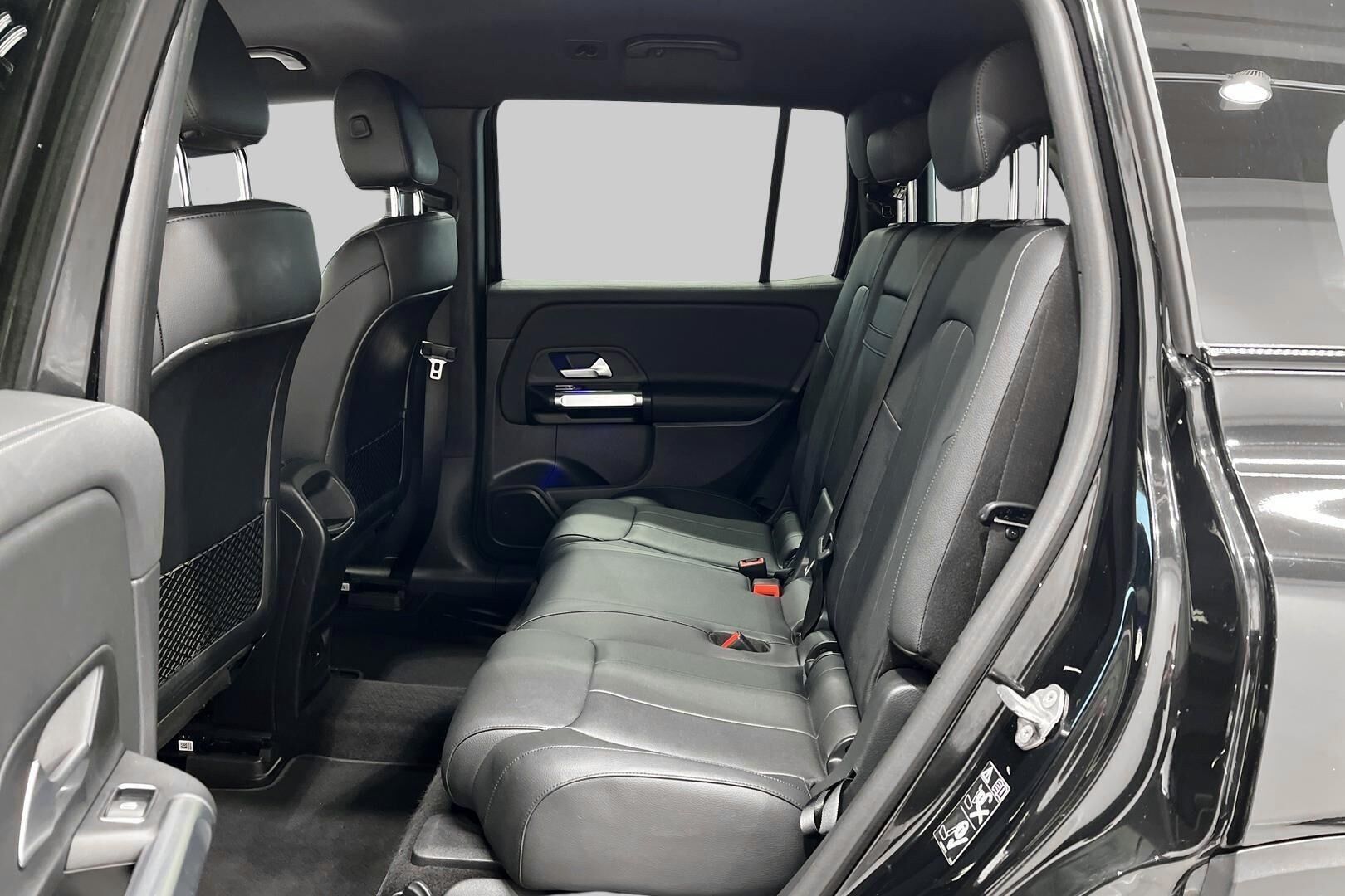 MERCEDES-BENZ EQB iso kuva 10