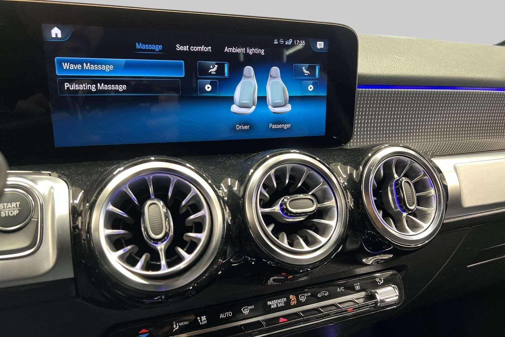 MERCEDES-BENZ EQB iso kuva 17