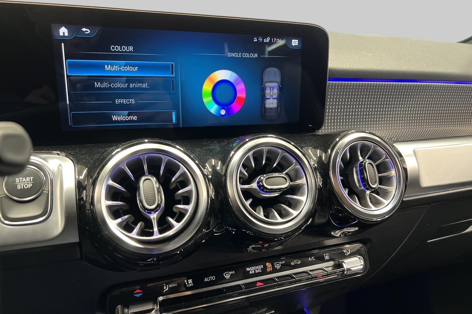 MERCEDES-BENZ EQB iso kuva 18