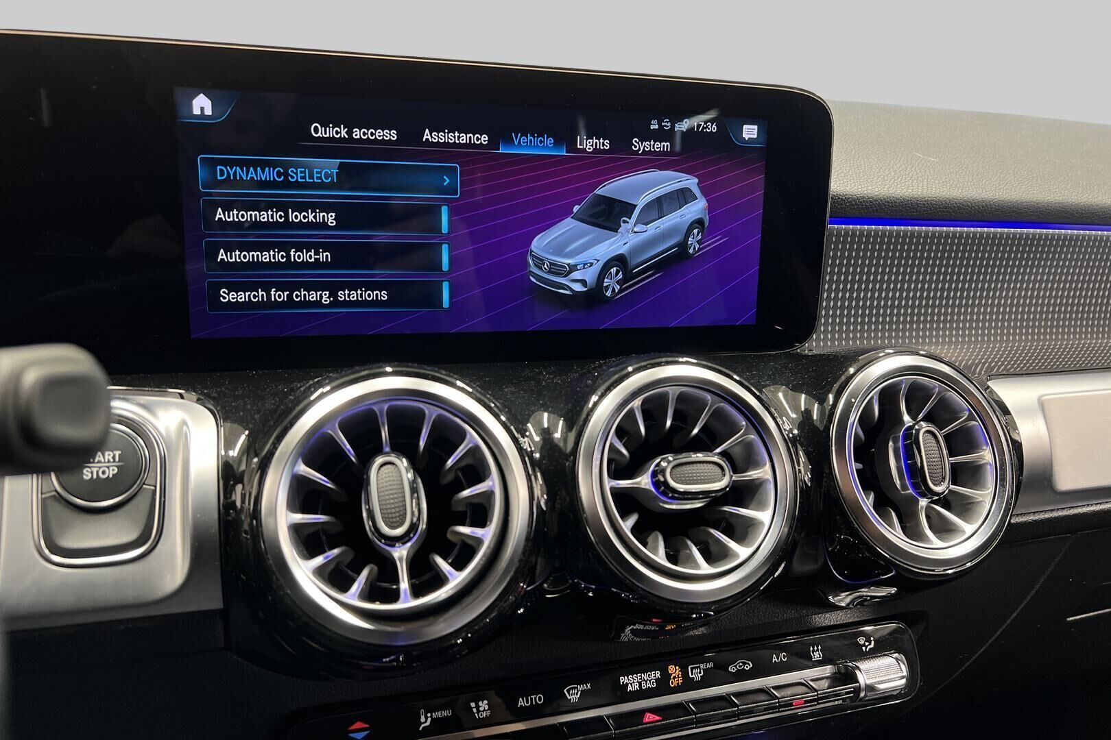MERCEDES-BENZ EQB iso kuva 22