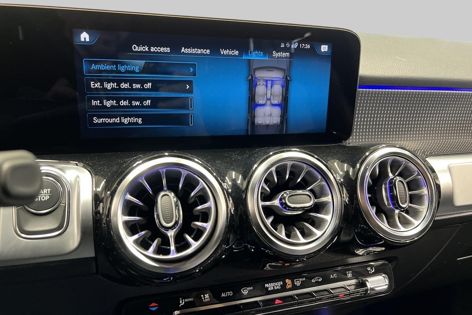 MERCEDES-BENZ EQB iso kuva 23