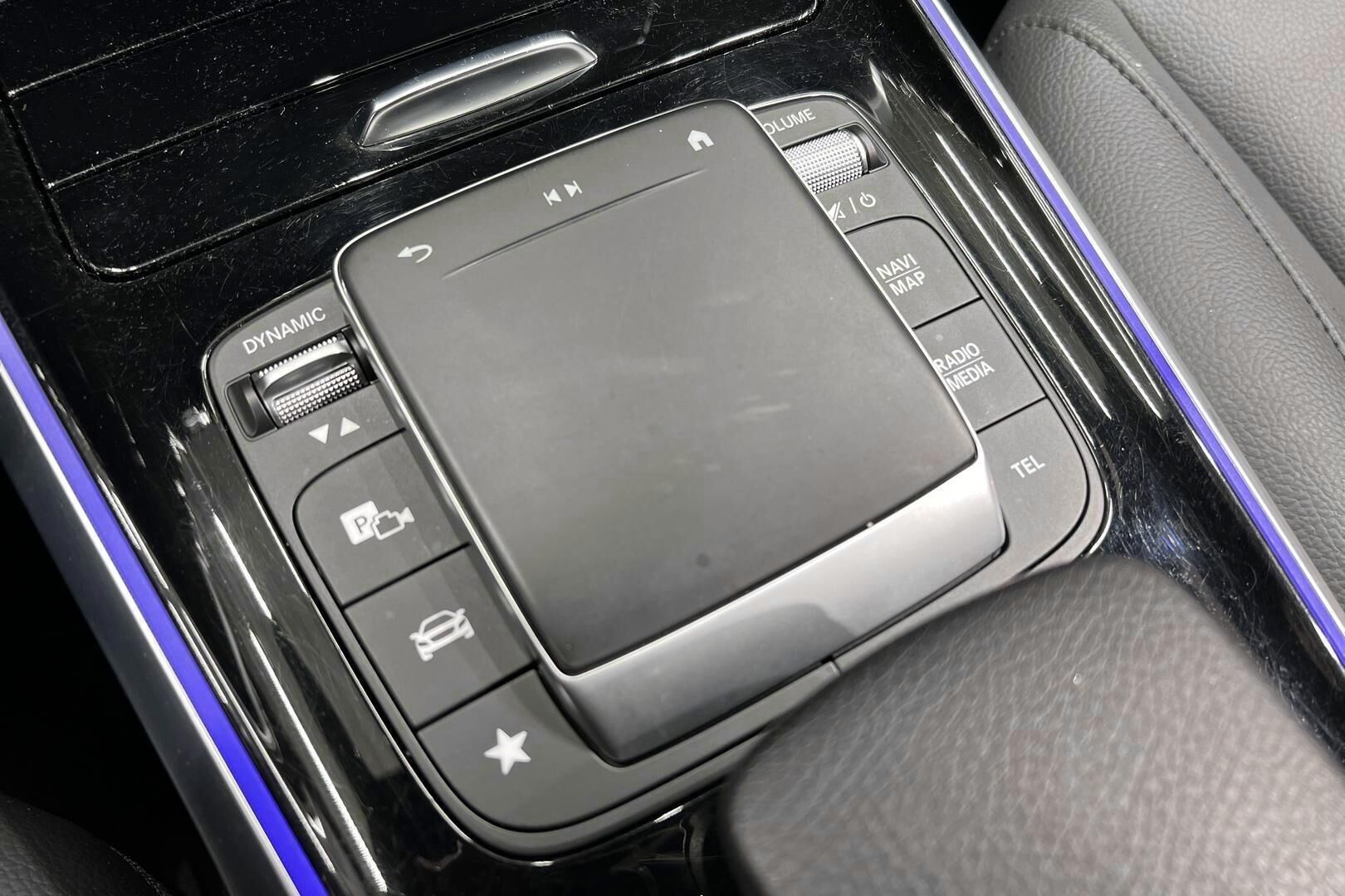 MERCEDES-BENZ EQB iso kuva 27