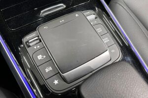 MERCEDES-BENZ EQB esikatselu 27