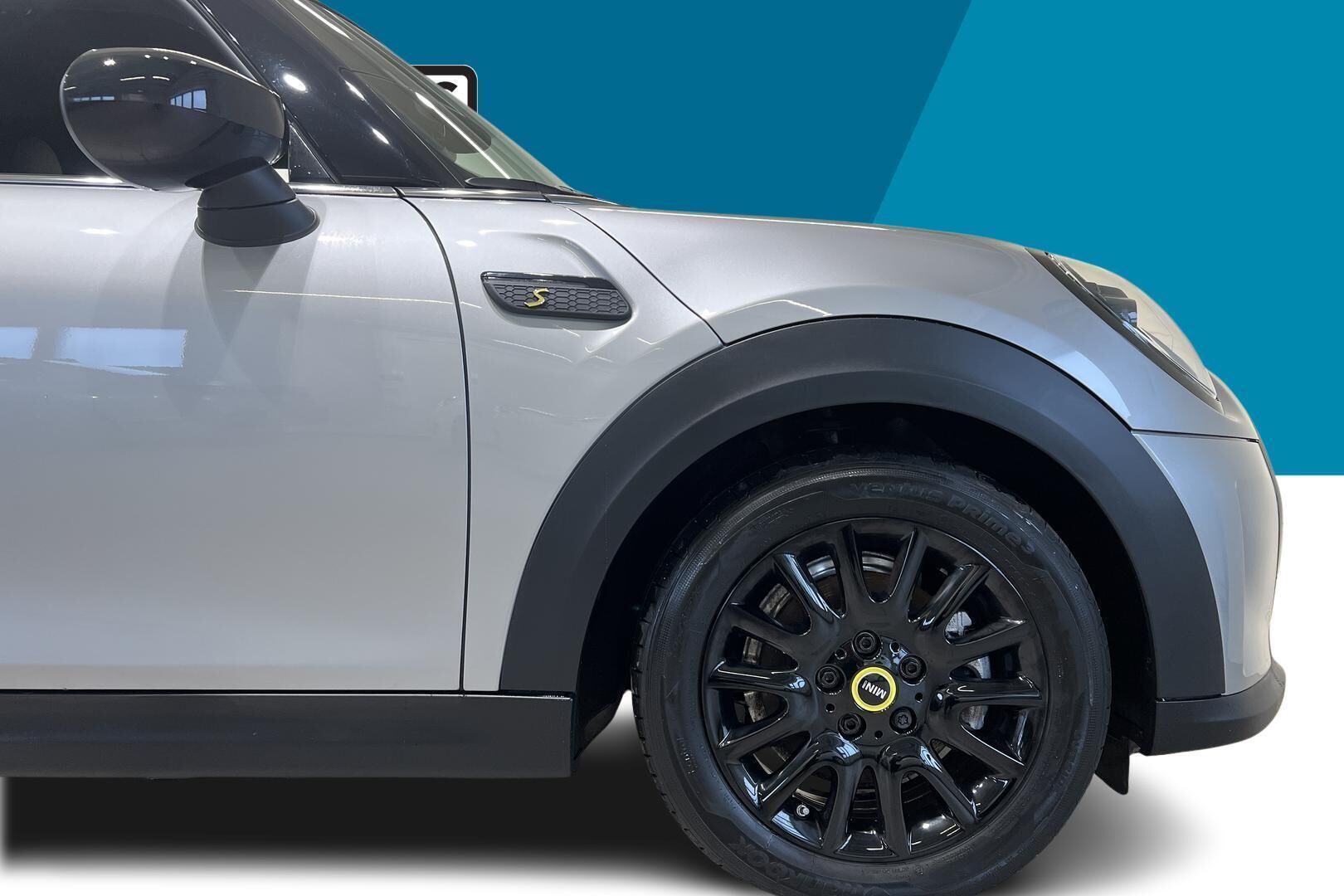 MINI COOPER SE iso kuva 13
