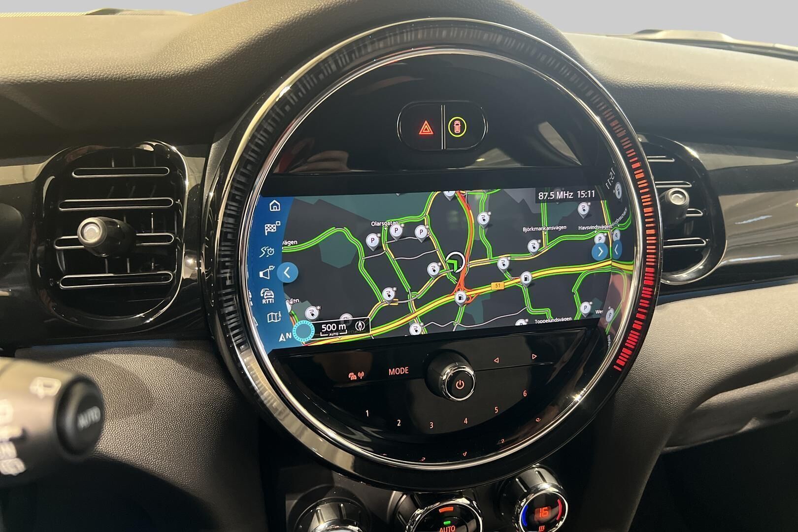 MINI COOPER SE iso kuva 15