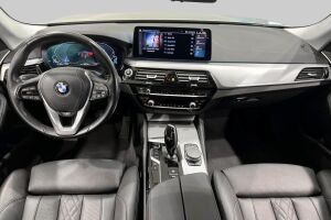 BMW 5-SARJA esikatselu 1