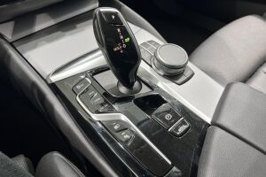 BMW 5-SARJA esikatselu 21