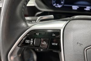 AUDI E-TRON esikatselu 16