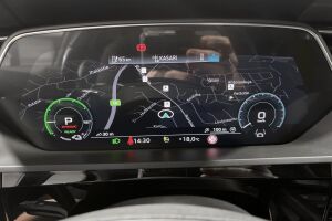 AUDI E-TRON esikatselu 18