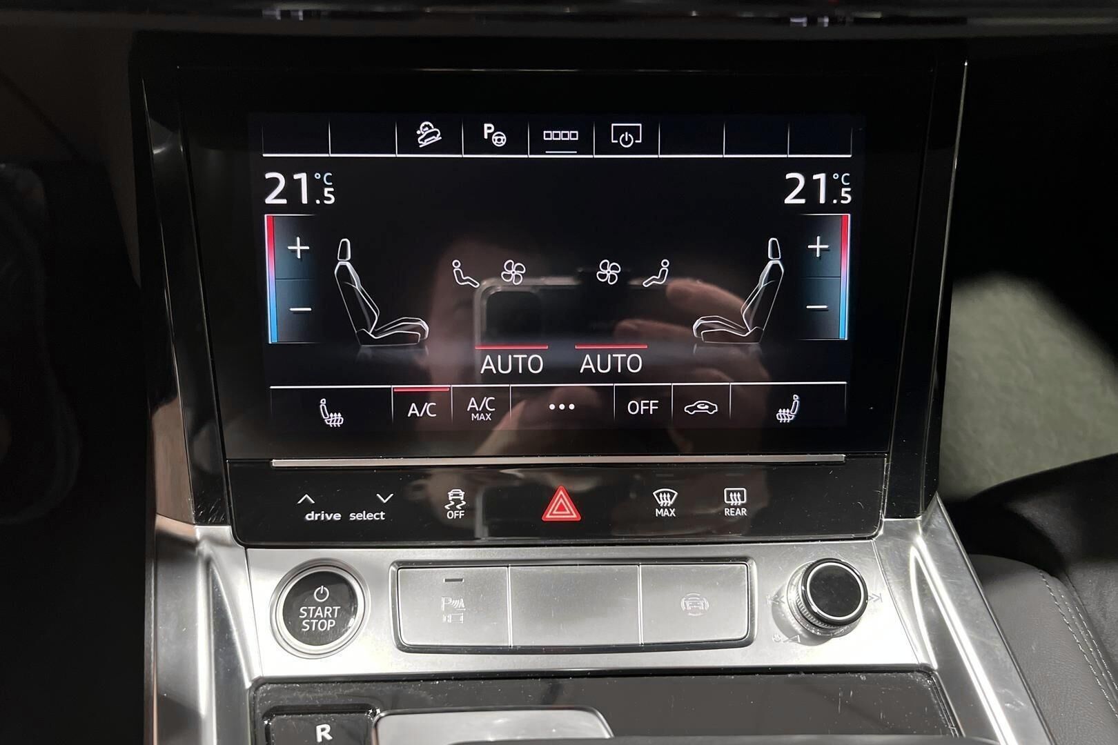 AUDI E-TRON iso kuva 19
