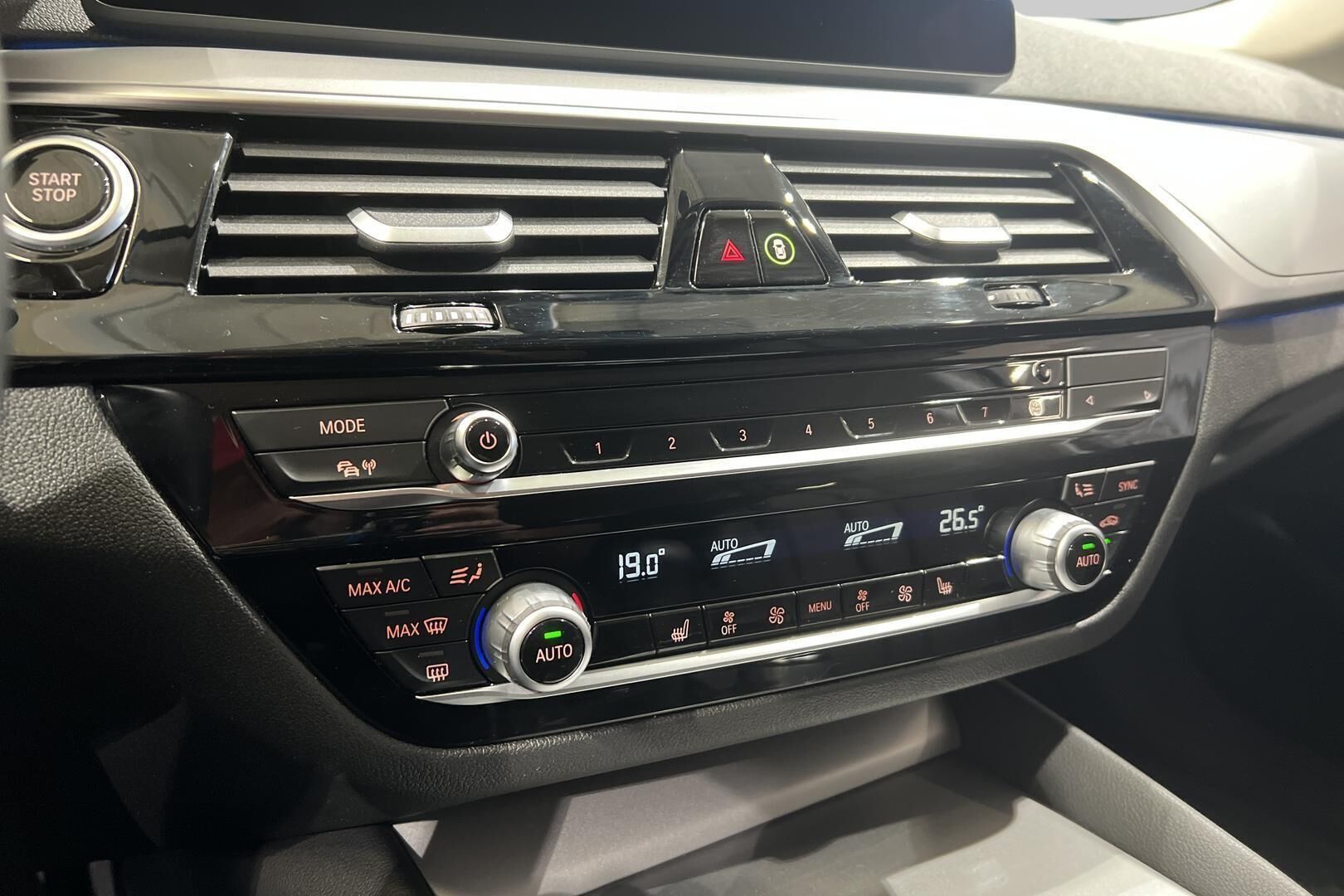 BMW 5-SARJA iso kuva 20