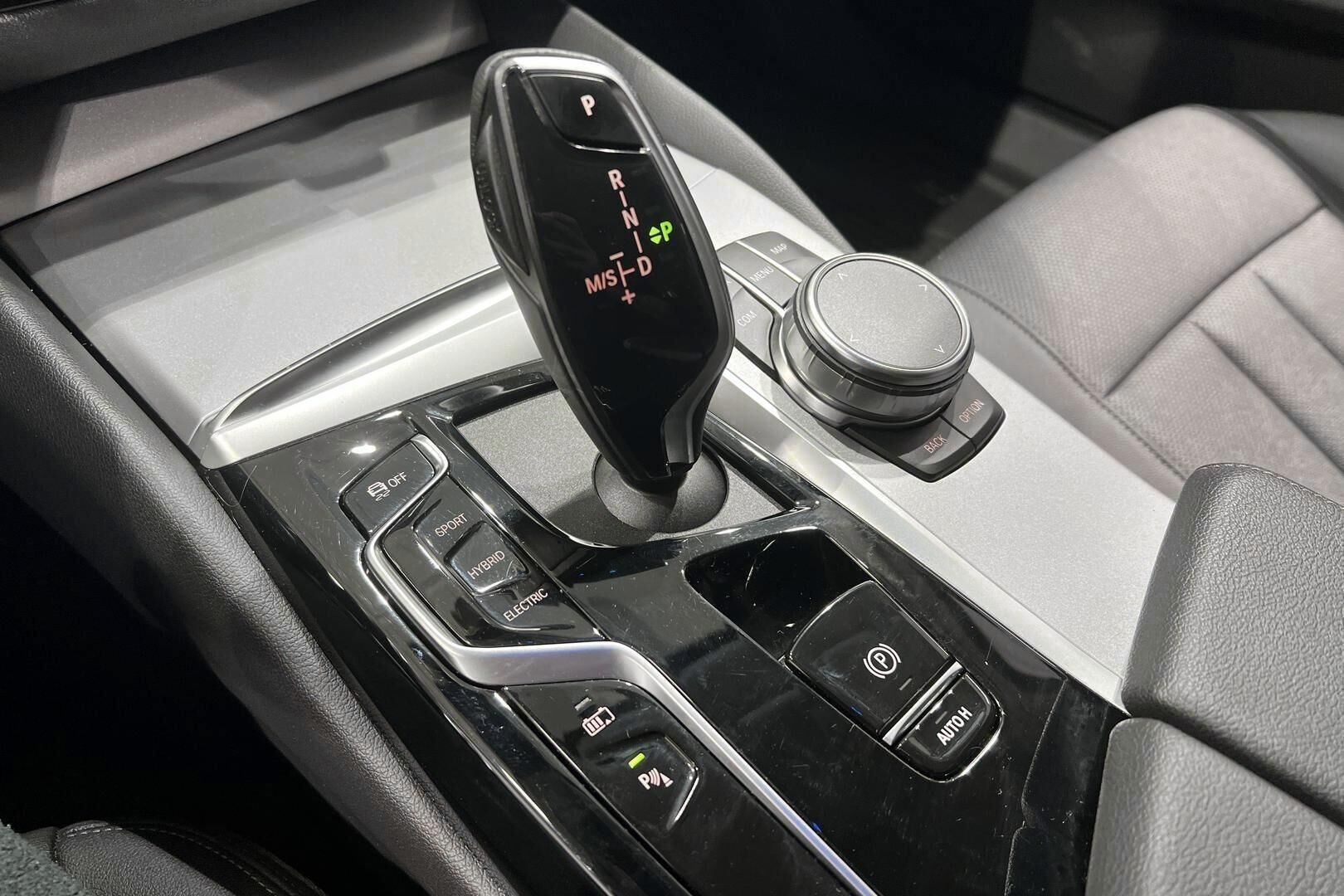BMW 5-SARJA iso kuva 22