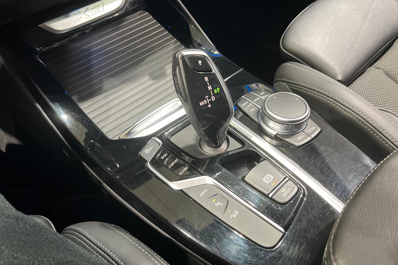 BMW X3 iso kuva 21