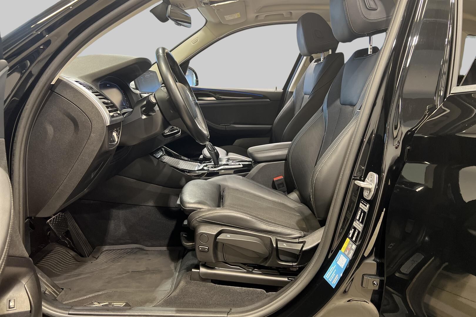 BMW X3 iso kuva 9