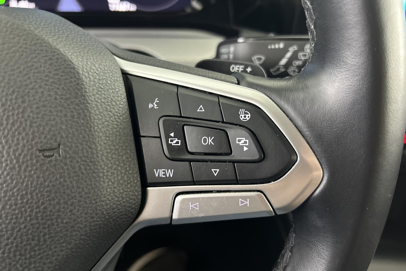 VOLKSWAGEN Golf iso kuva 23