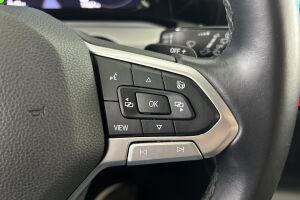 VOLKSWAGEN Golf esikatselu 23