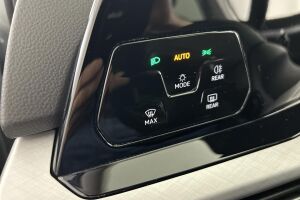 VOLKSWAGEN Golf esikatselu 24