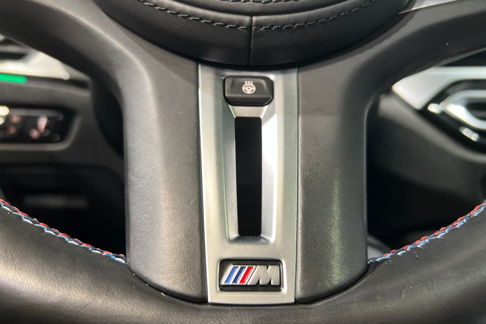 BMW I4 M50 iso kuva 25