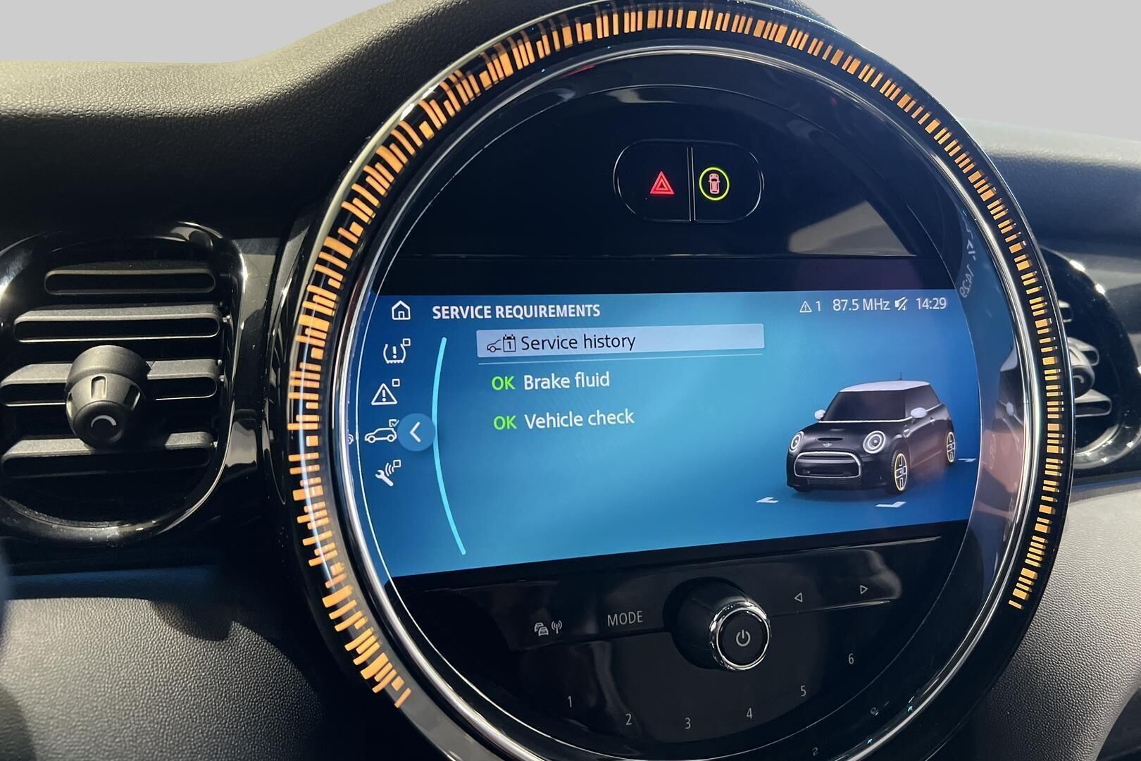 MINI COOPER SE iso kuva 18