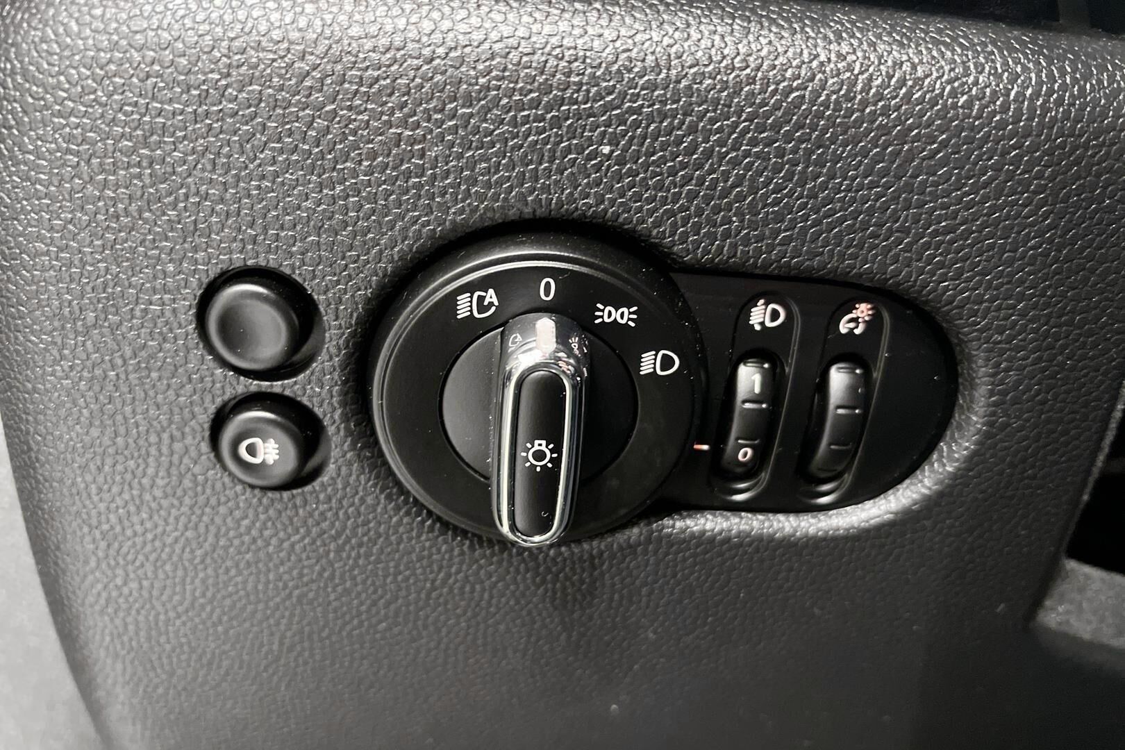 MINI COOPER SE iso kuva 26