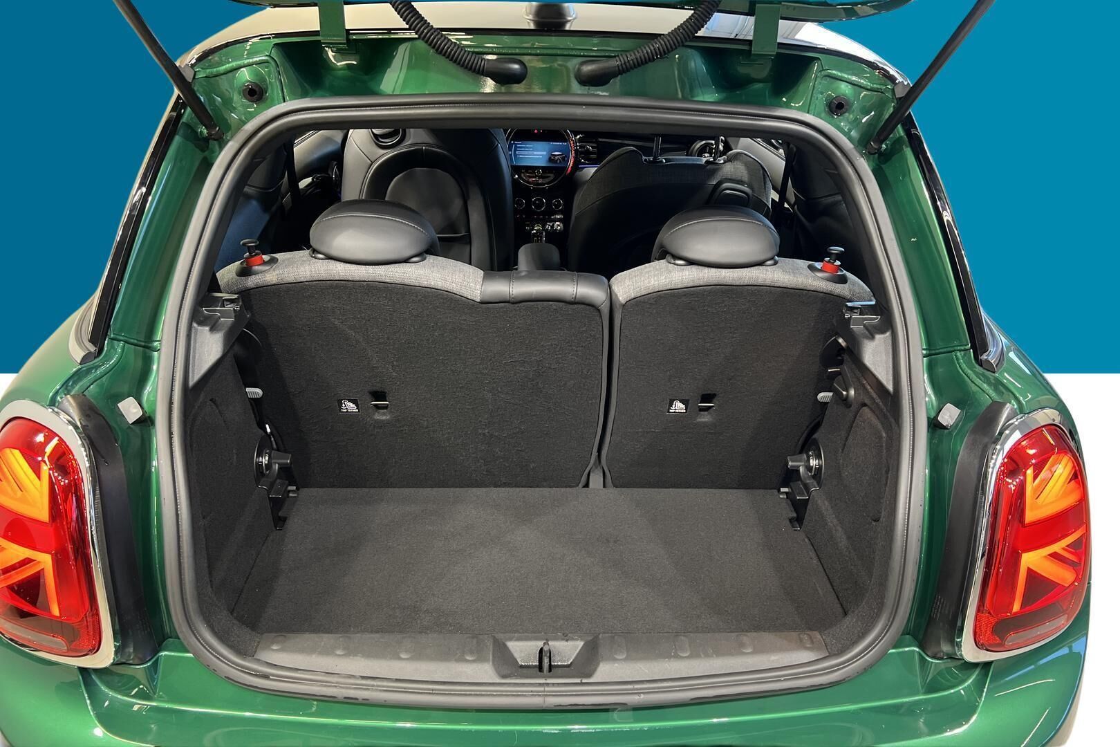 MINI COOPER SE iso kuva 12