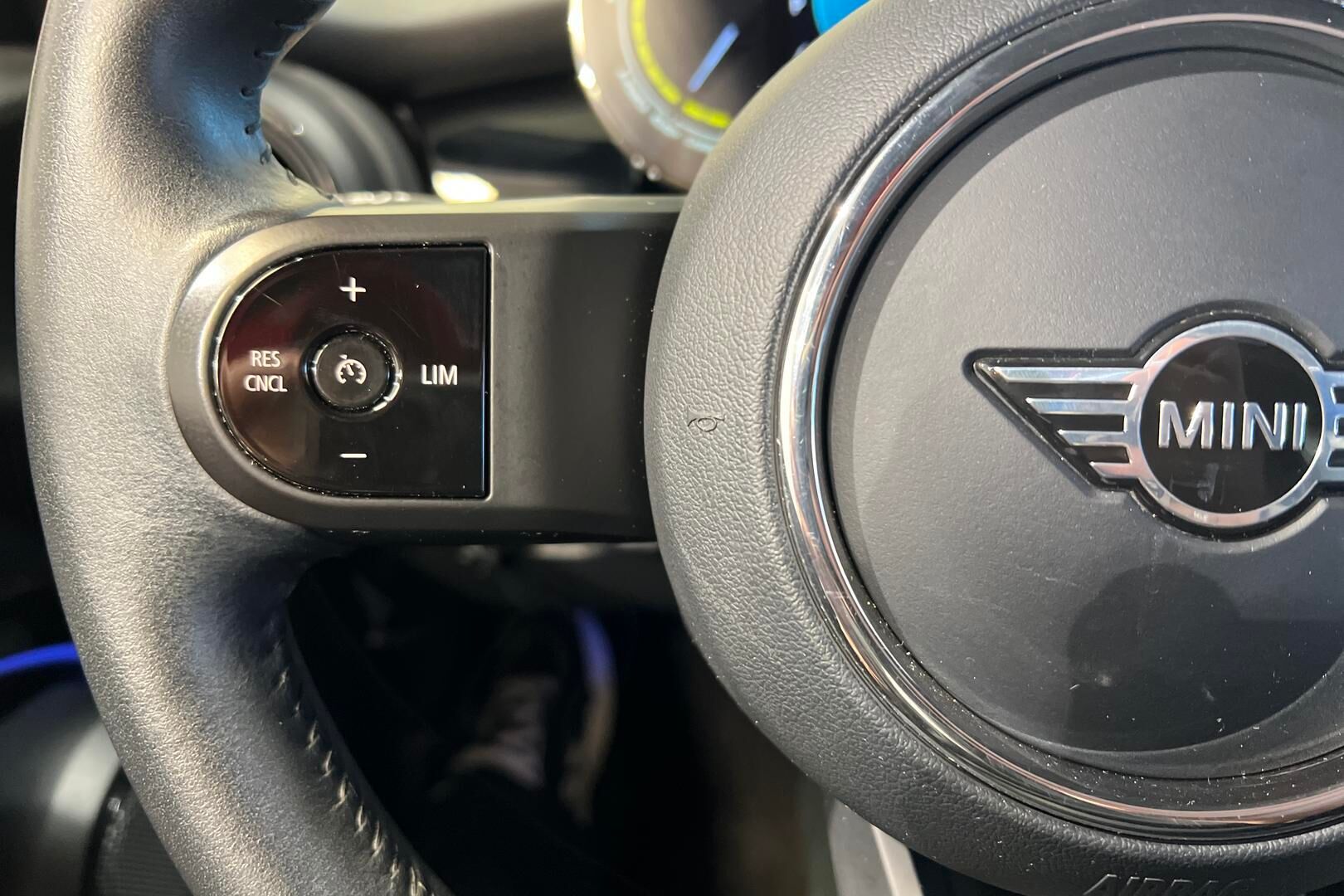 MINI COOPER SE iso kuva 26