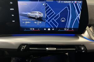 BMW IX2 esikatselu 13