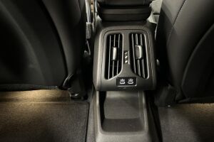 BMW IX2 esikatselu 19