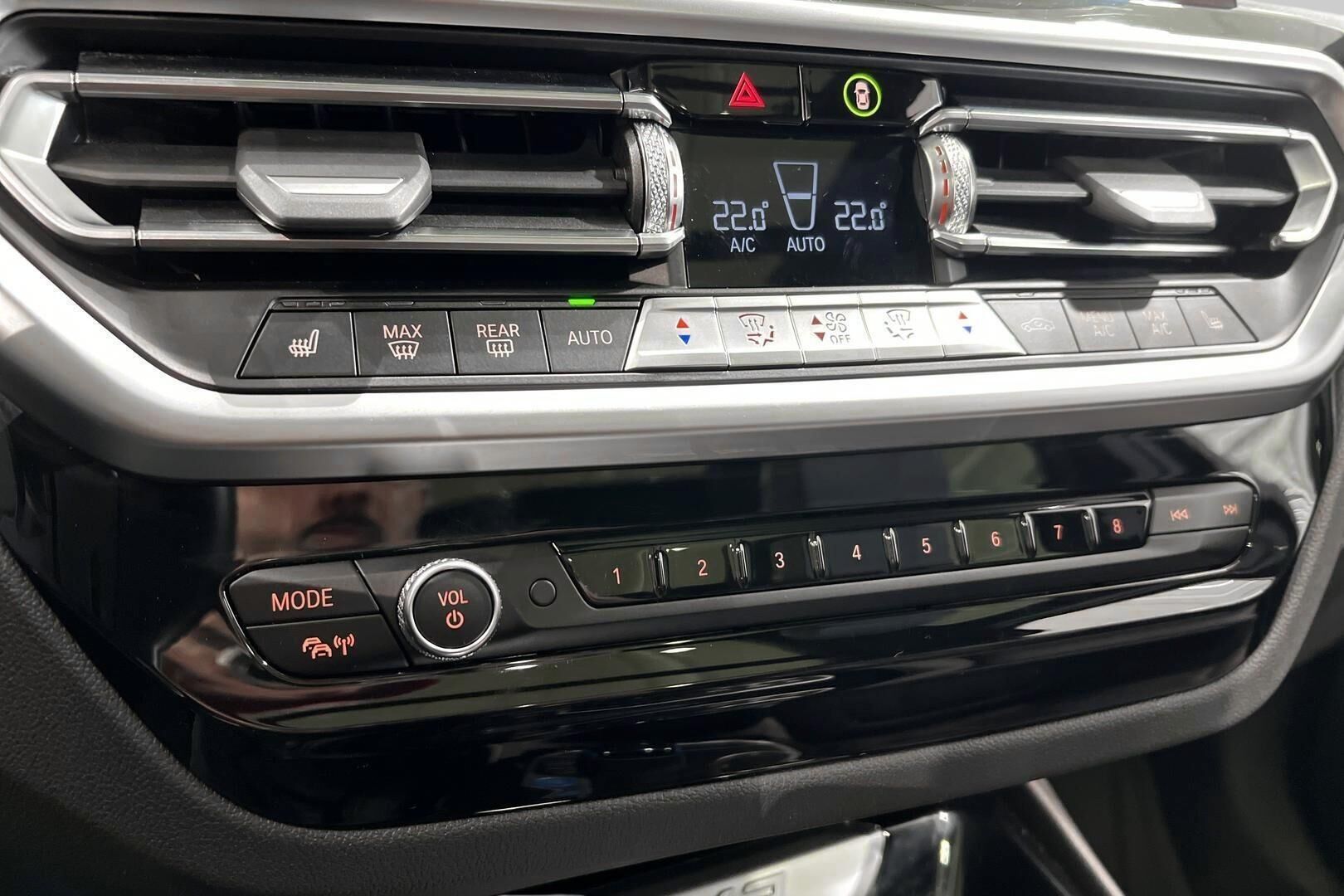 BMW IX3 iso kuva 19